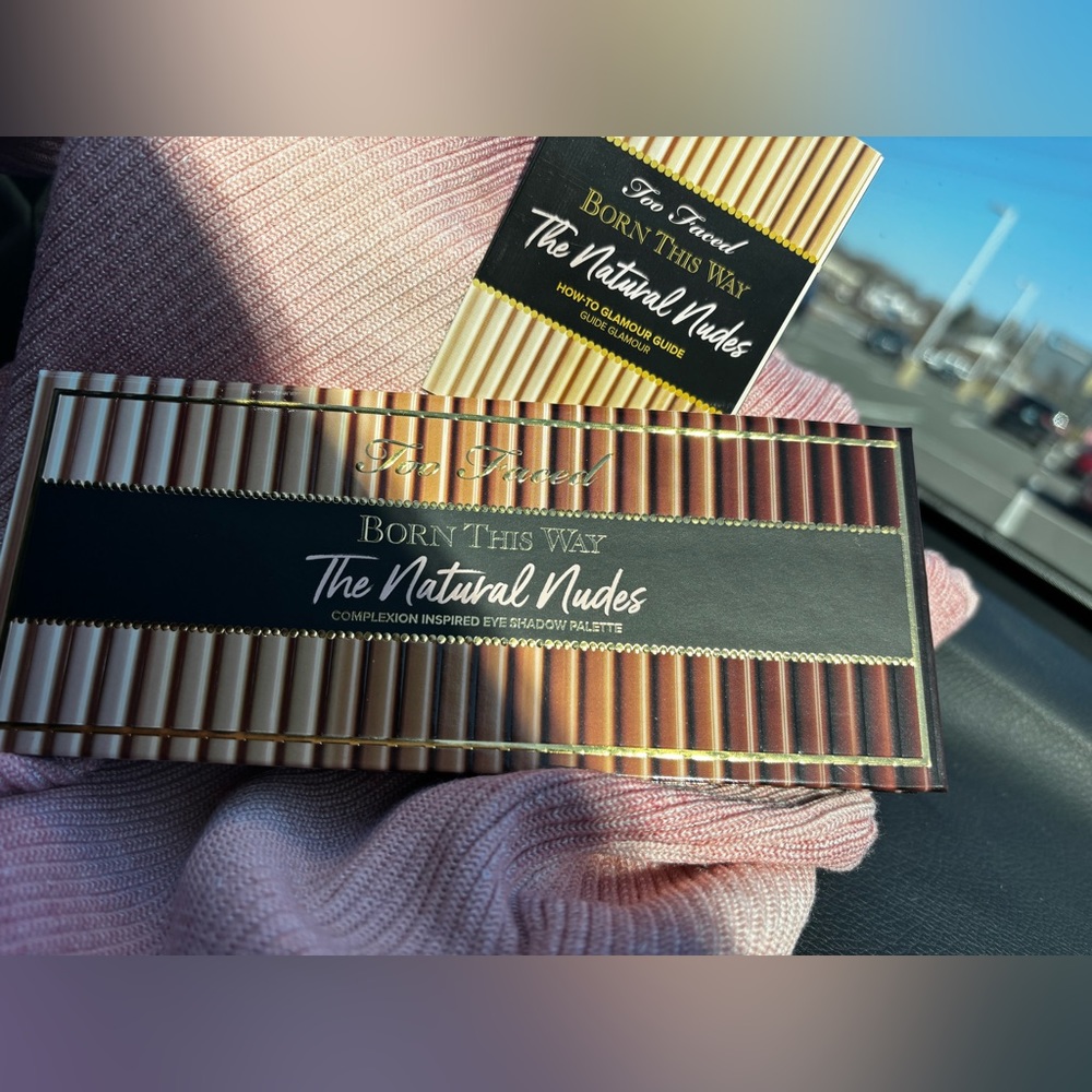 Too faced-born this way eye shadow palette THE NATURAL NUDE💅